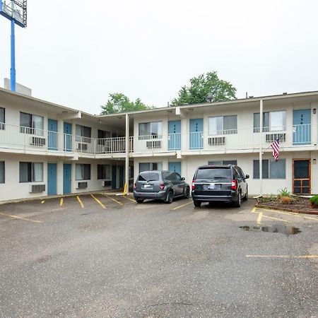 Days Inn By Wyndham New Philadelphia Eksteriør billede