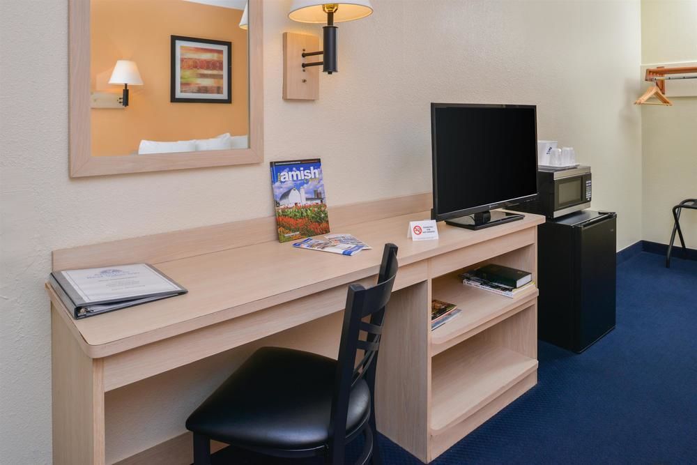 Days Inn By Wyndham New Philadelphia Eksteriør billede