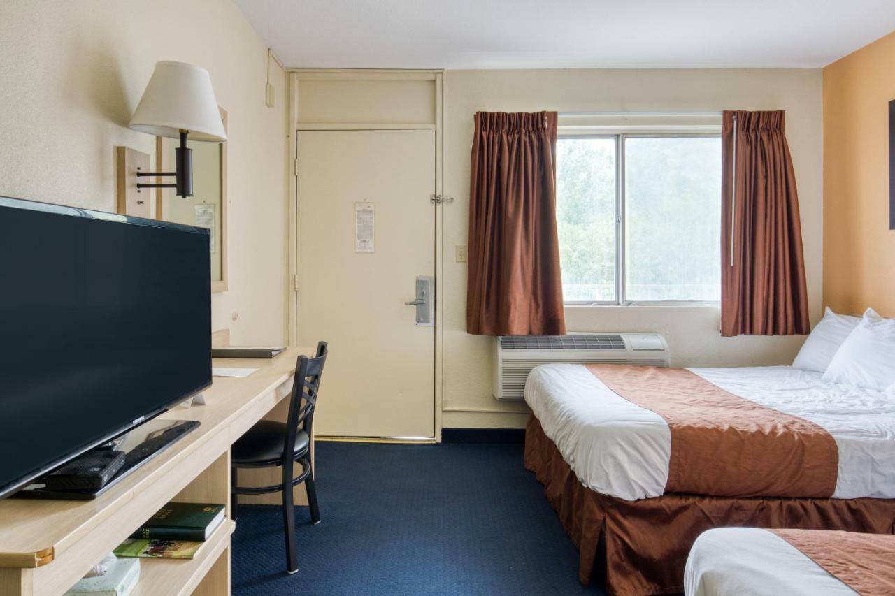 Days Inn By Wyndham New Philadelphia Eksteriør billede