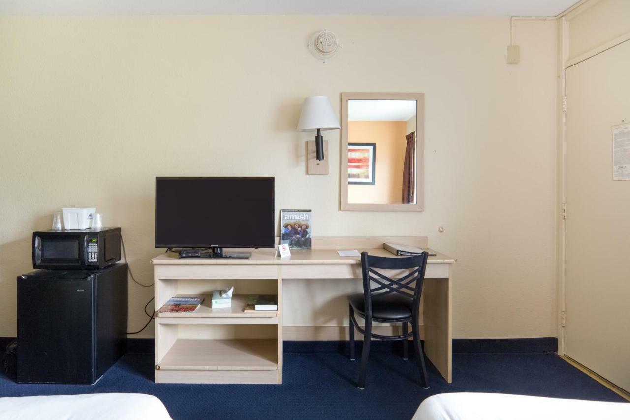 Days Inn By Wyndham New Philadelphia Eksteriør billede
